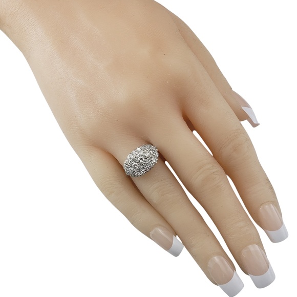 14 Karat White Gold Diamond Cluster Ring Size 7.75  #20709 - Picture 5 of 7